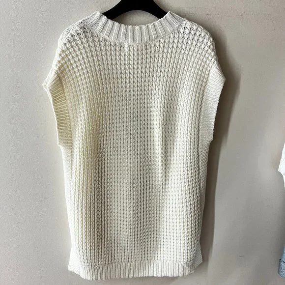 Dear John Briana Cable Knit Sweater Vest - Picture 4 of 7